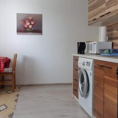 Szoba Konyha Lakas Komárno Екстериор снимка